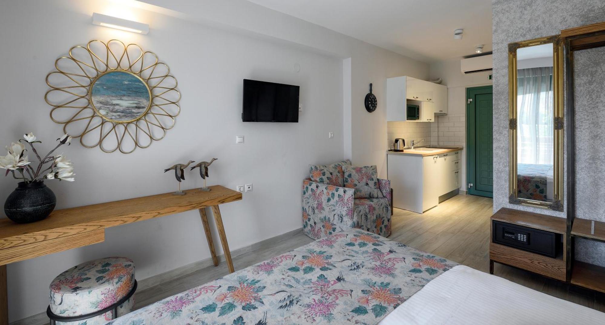 Alegria Suites Nikiti  Habitación foto